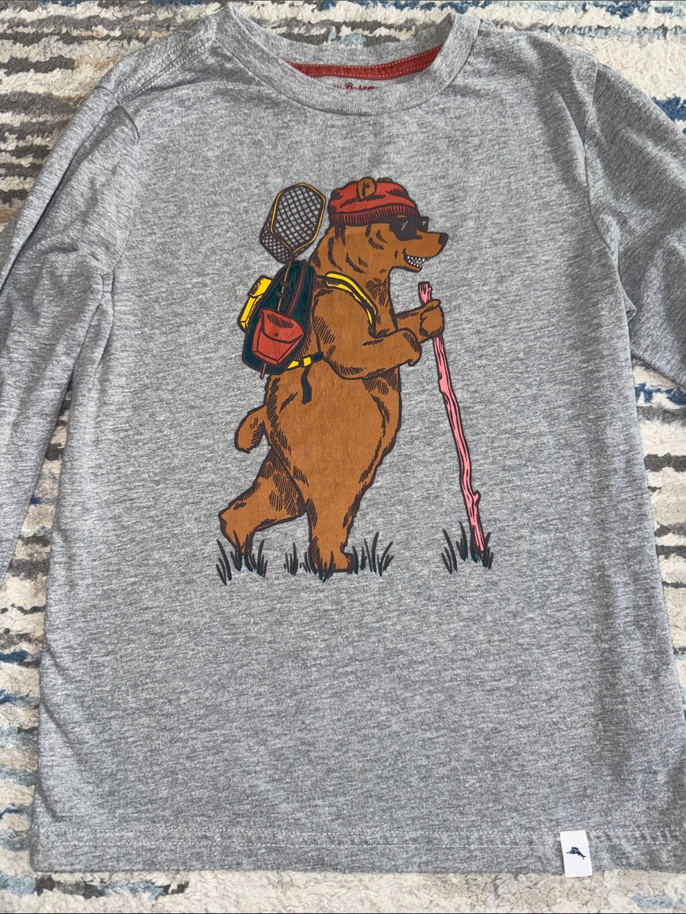 Tommy Bahama long sleeve grey hiking bear t-shirt size 5/6